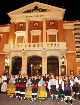 Festival de Danzas en Castellón. Teatro Principal y visita al Ayuntamiento