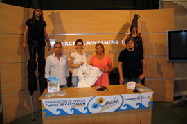 Cuentos,  teatro y  música en las playas de Castellón con Salpicast