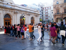 Presentación de la Federació de Folklore de la ciutat de Castelló el 30 de septiembre en la plaza Santa Clara