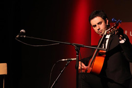 El guitarrista Pedro Navarro brilla en su cuarta gira en los EE.UU