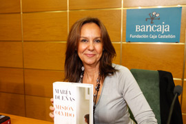 María Dueñas: 