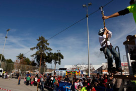 Tirolina en la feria navideña de Castellón