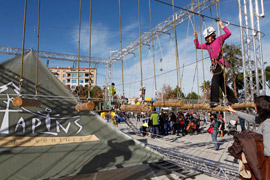 Los niños y niñas de Vila-real disfrutan con Saltapins Indoor