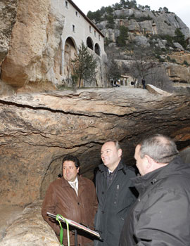 Visita del president de la Generalitat al Santuario de La Balma en Zorita del Maestrazgo