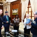 Recepción oficial a Fikile Magubane