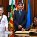 Recepción oficial a Fikile Magubane