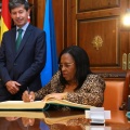 Recepción oficial a Fikile Magubane