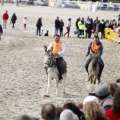 Carrera de caballos y burros