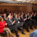 Tots a una veu