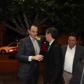 Tots a una veu