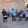 Som moltes, caminem unides