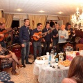 Serenata en casa de Lolín Monfort