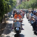 Vuelta a España en vespa con sidecar por los toros de Osborne