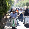Vuelta a España en vespa con sidecar por los toros de Osborne