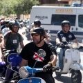 Vuelta a España en vespa con sidecar por los toros de Osborne
