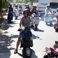 Vuelta a España en vespa con sidecar por los toros de Osborne
