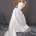 La Petite Mariée