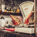 Showcooking carnivoro, LA CARNECOTECA