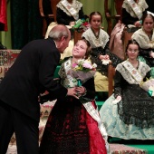 Reina infantil y corte de honor