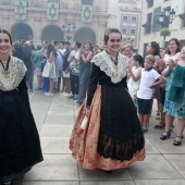 Reina infantil y corte de honor