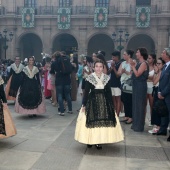 Reina infantil y corte de honor