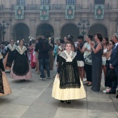 Reina infantil y corte de honor