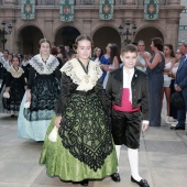 Reina infantil y corte de honor