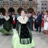 Reina infantil y corte de honor