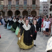 Reina infantil y corte de honor