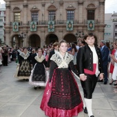 Reina infantil y corte de honor