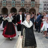 Reina infantil y corte de honor