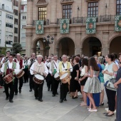 Reina infantil y corte de honor