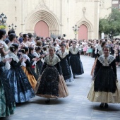 Reina infantil y corte de honor