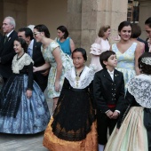 Reina infantil y corte de honor