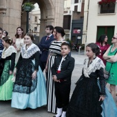 Reina infantil y corte de honor