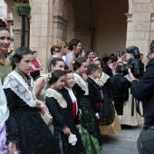 Reina infantil y corte de honor