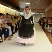 Mostra i desfilada de roba tradicional