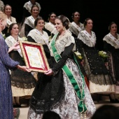 Imposición bandas a la reina de las fiestas y corte de honor