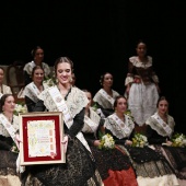 Imposición bandas a la reina de las fiestas y corte de honor