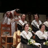 Imposición bandas a la reina de las fiestas y corte de honor