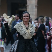 Imposición bandas a la reina de las fiestas y corte de honor