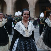 Imposición bandas a la reina de las fiestas y corte de honor