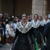 Imposición bandas a la reina de las fiestas y corte de honor