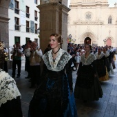 Imposición bandas a la reina de las fiestas y corte de honor