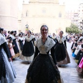 Imposición bandas a la reina de las fiestas y corte de honor