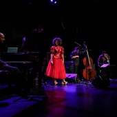 Maria João junto a Carlos Bica