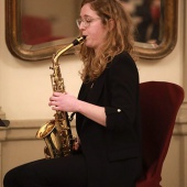 Elle Sax