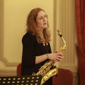 Elle Sax