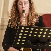 Elle Sax