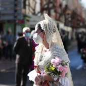 Ofrenda de flores y procesión